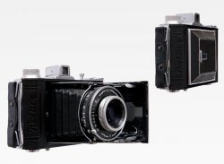 eine Faltkamera für das Format 6x6