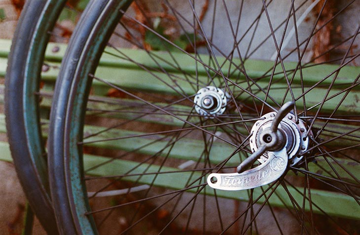 Detailaufnahme alter Räder von einem Fahrrad