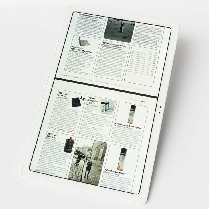 alter Fotoimpex-Katalog als PDF-Datei auf einem Tablet zu sehen