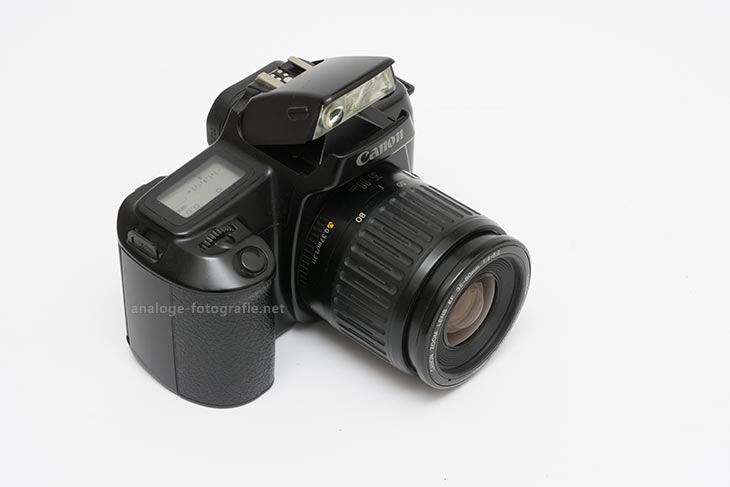 eine analoge Kamera mit Autofokus